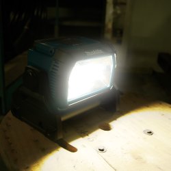 Makita arbejdslampe (DEADML809)