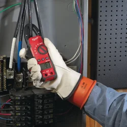 Milwaukee tangamperemeter (4933427315)